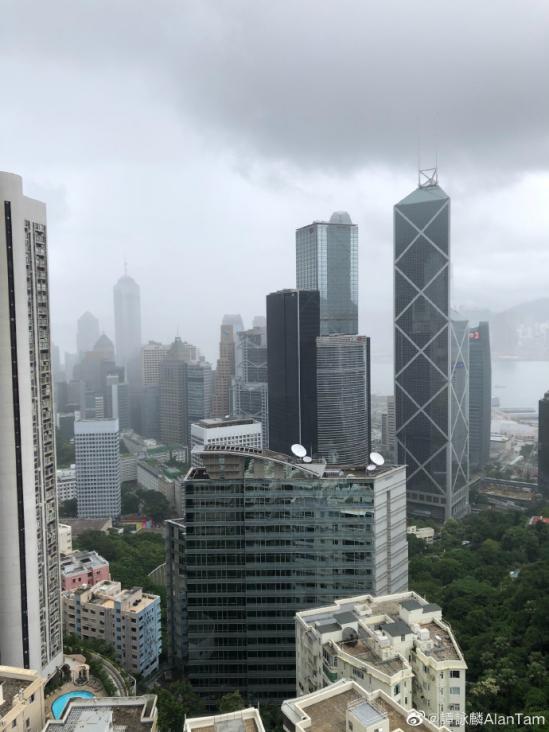 谭咏麟69岁健身照,谭咏麟晒照片