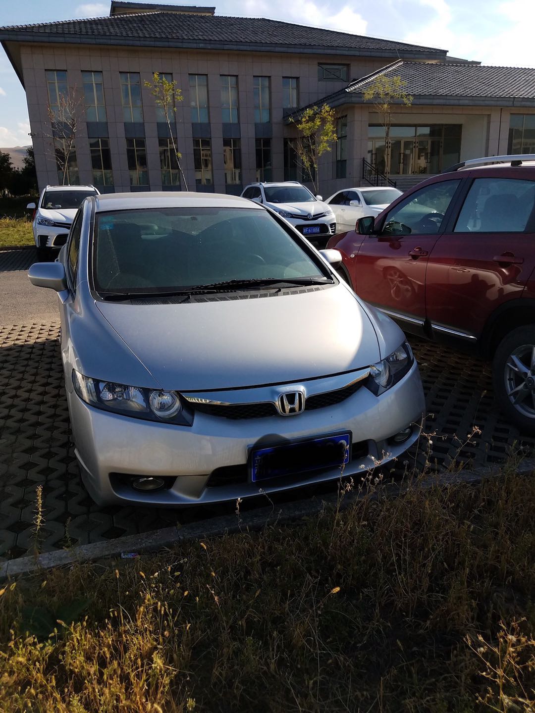 90后小伙已买了4辆沃尔沃卡车,95后小伙买2万二手车