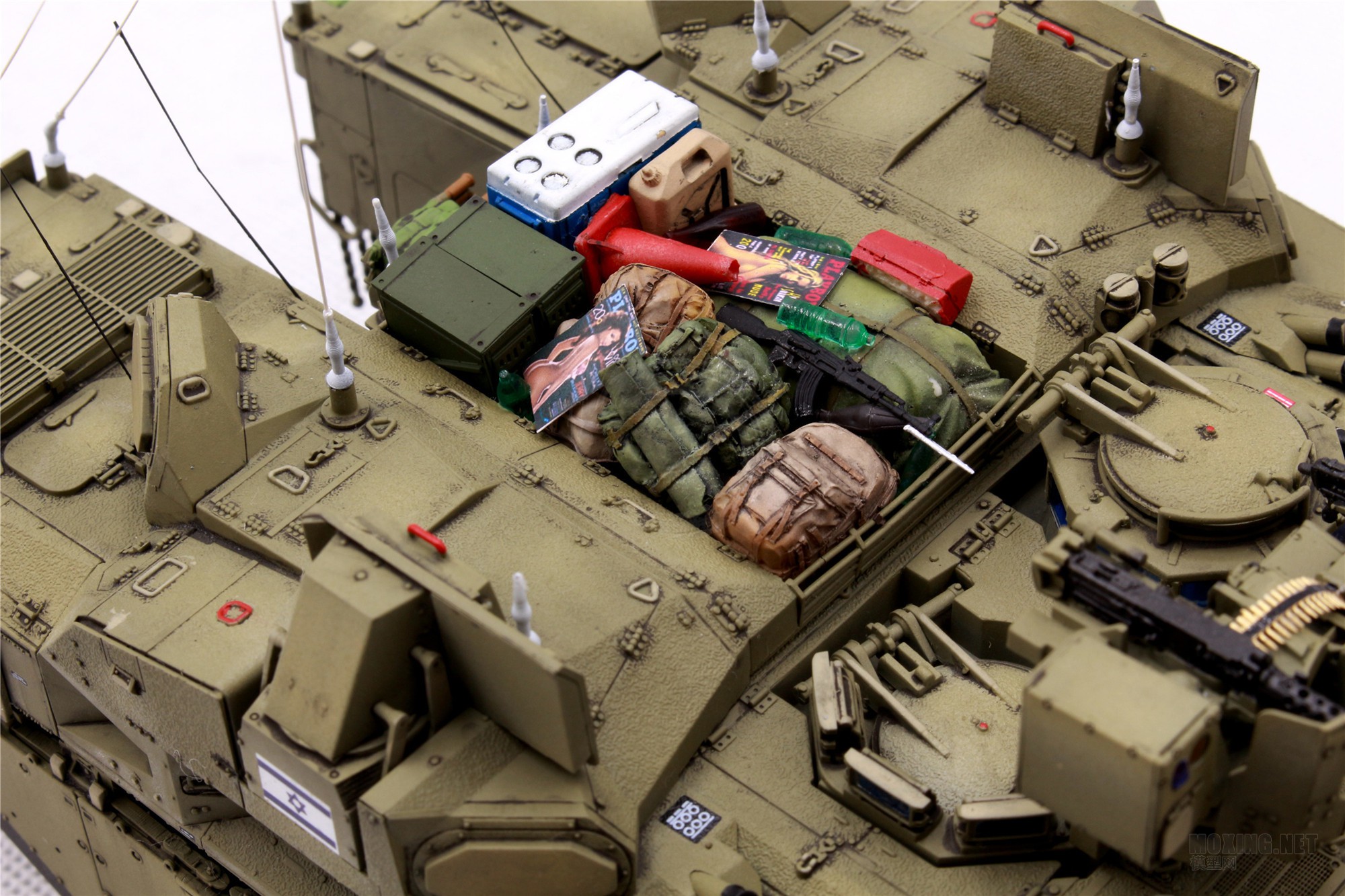 MENG,SS-018-1/35以色列“雌虎”重型装甲运输车-简介与开盒