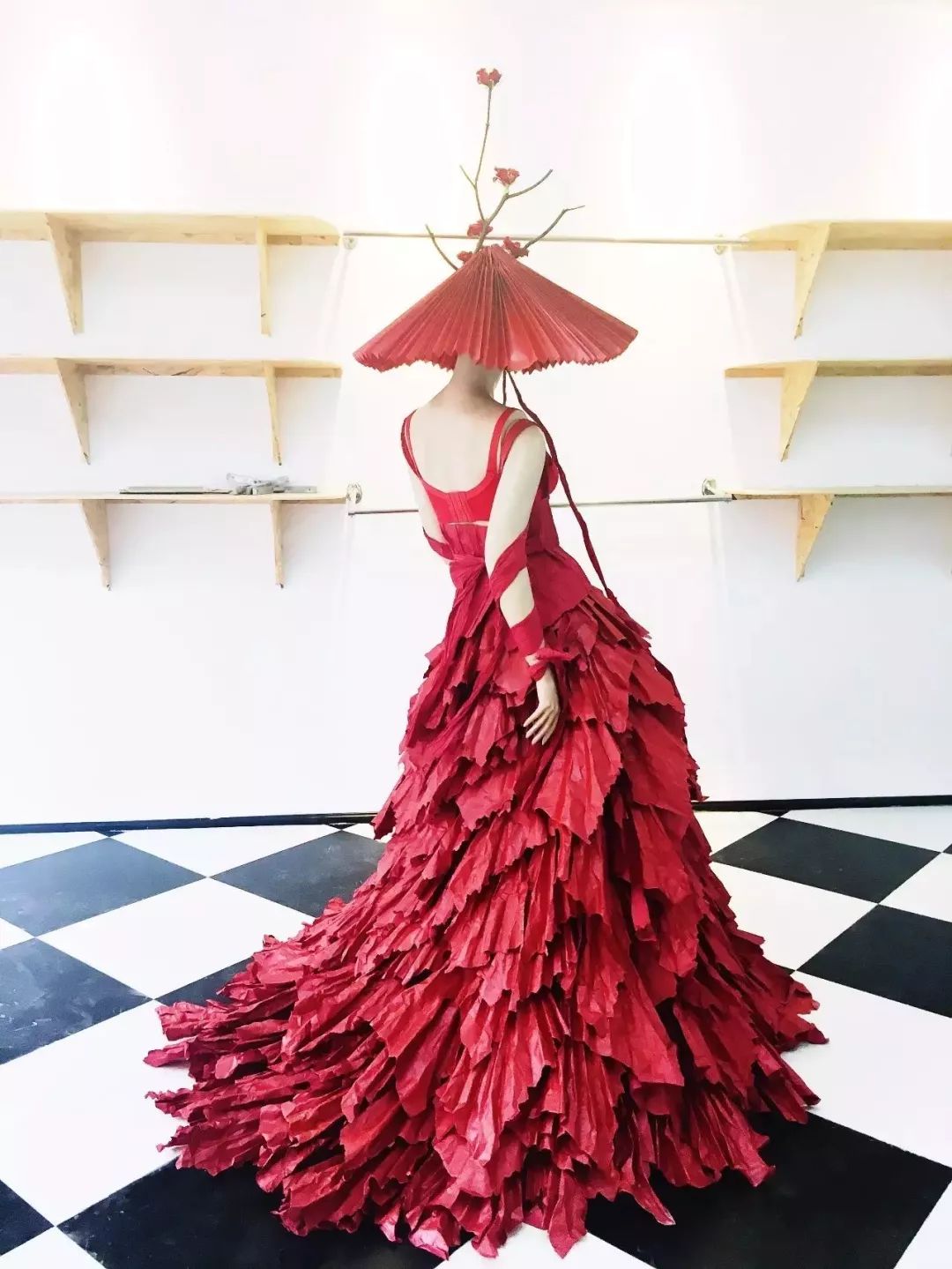 用一张纸折出来的少女教程,简单的一张纸折出让你想不到东西