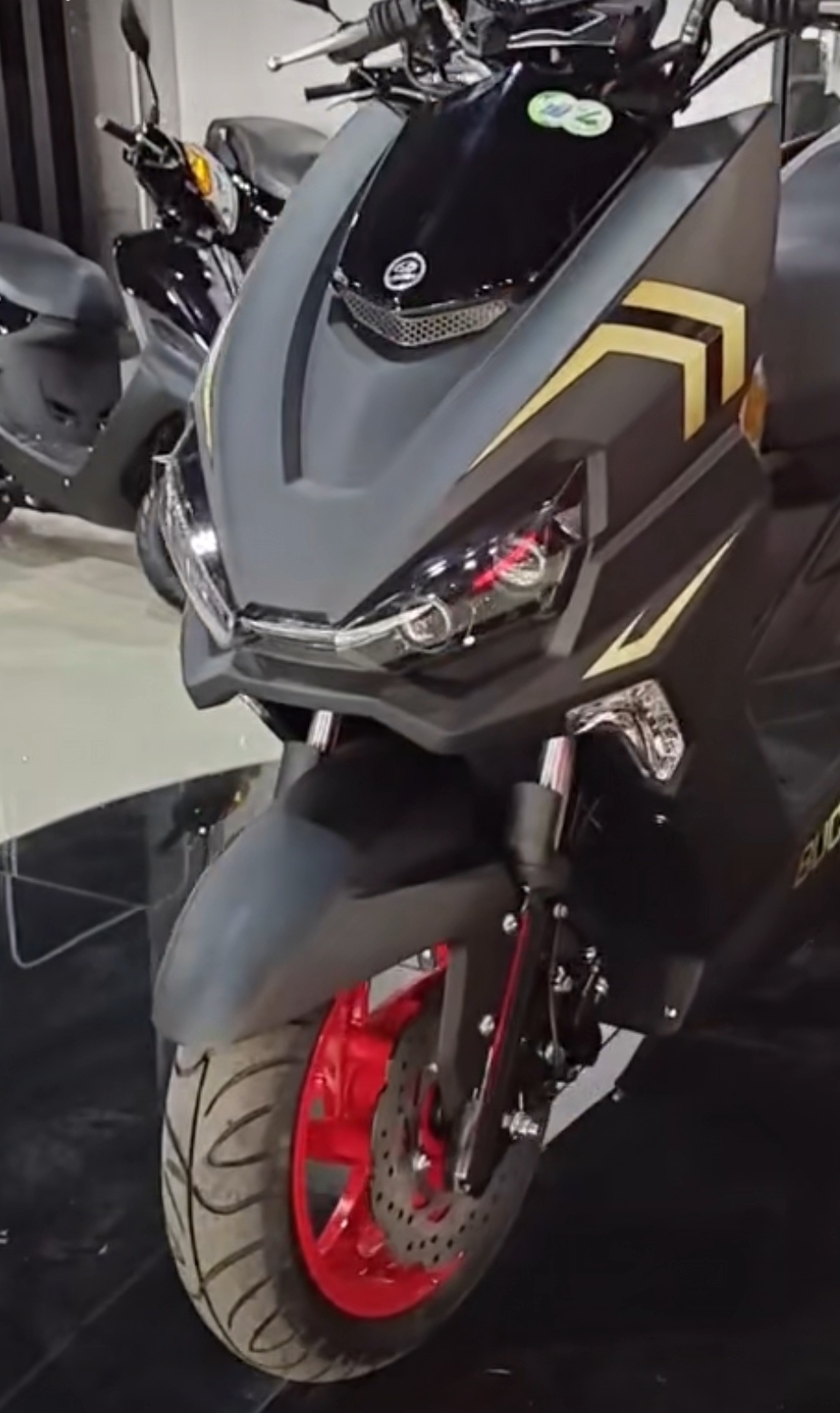 林海雄鹿踏板车,林海雅马哈150踏板骑行测评