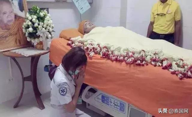 这名一生捐款60亿的高僧走了，曾救人无数，泰王也向他下跪……