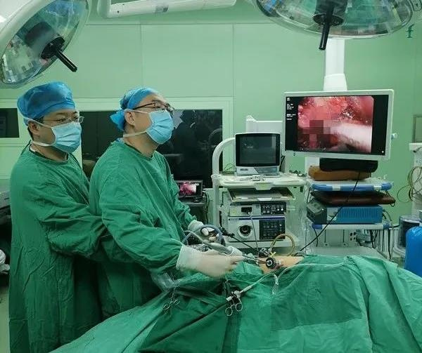 *安泰**市中心医院泌尿外科顺利举行“大鲁匠映”泌尿外科手术直播周活动