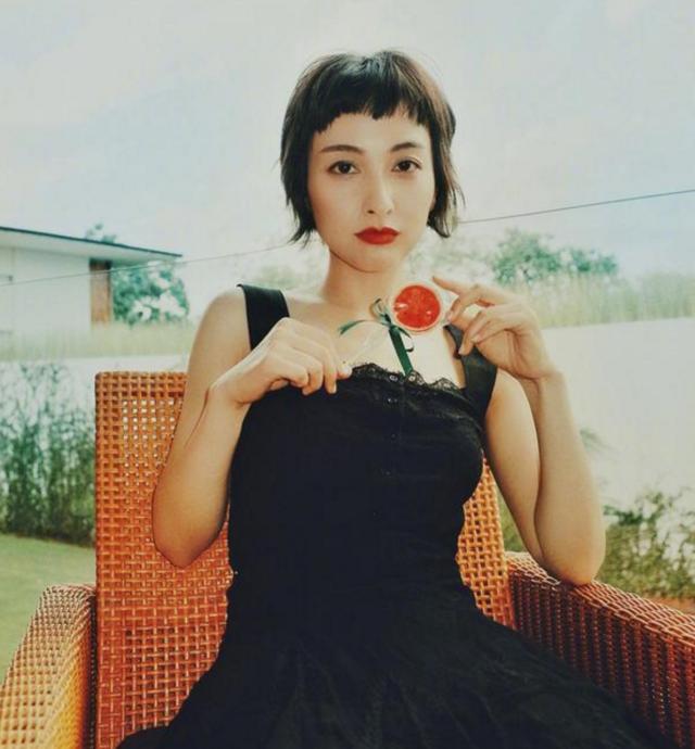 2021最洋气的减龄短发有刘海,适合圆脸刘海发型女2021流行发型