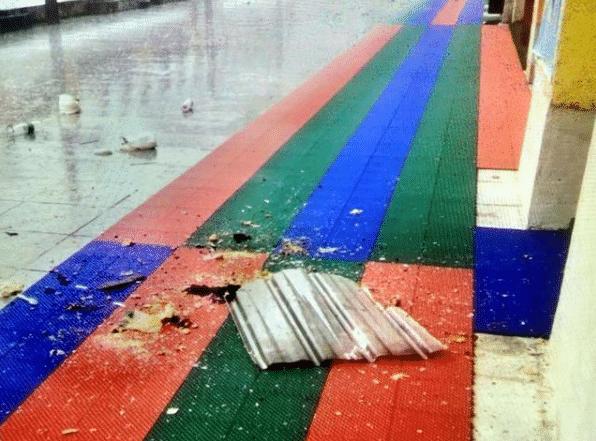 23灞傞珮绌轰涪閰掔摱鐮稿埌浜轰簡,妤间笅鎺夎惤鐗╁搧鐮歌惤闆ㄦ