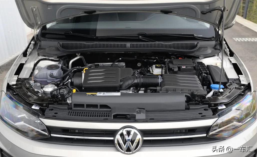 2011年的朗逸和polo选哪个,大众polo和朗逸1.5自吸哪个平台好