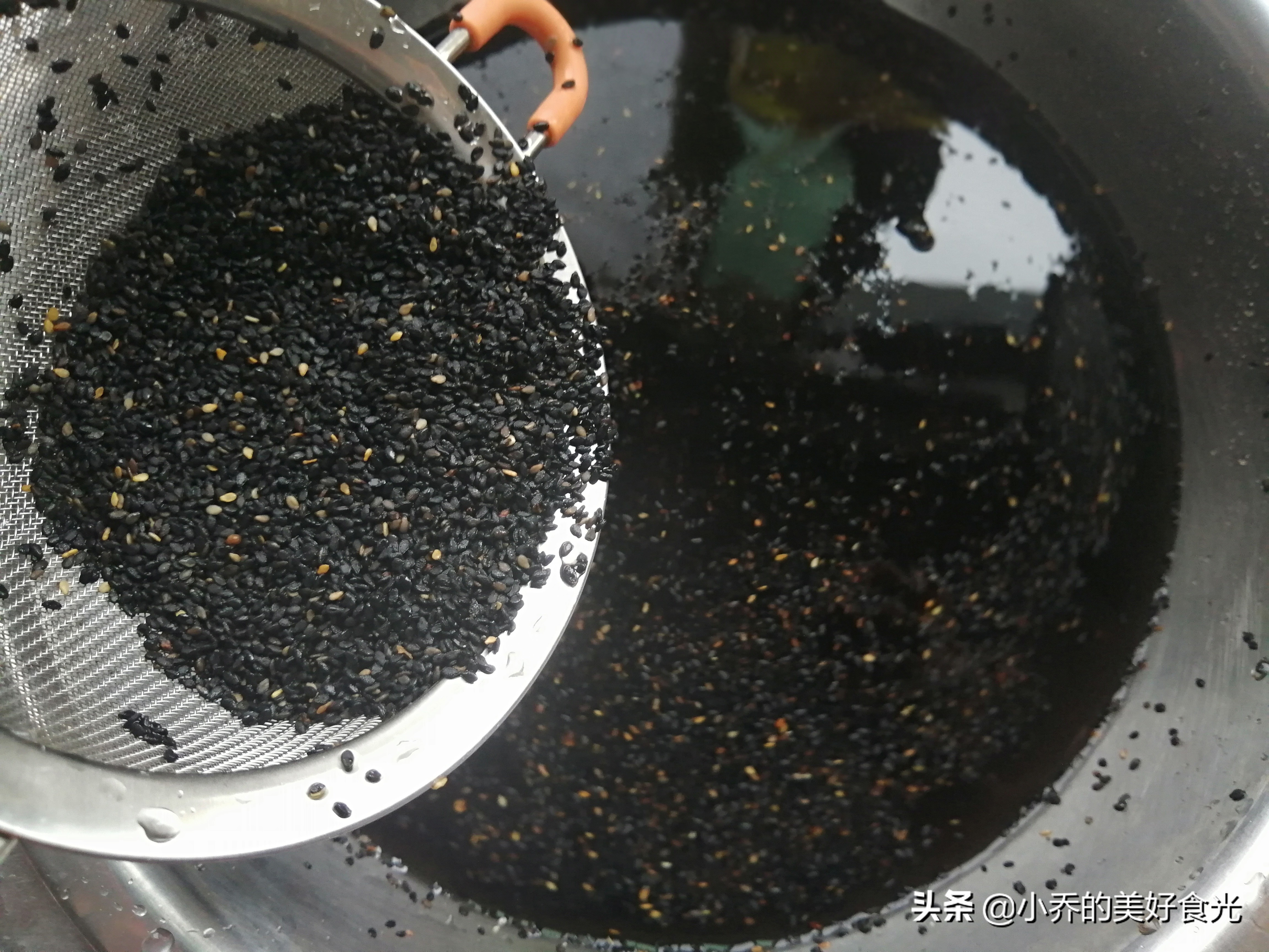 洗芝麻的方法去杂质,芝麻里的泥沙怎么洗才干净