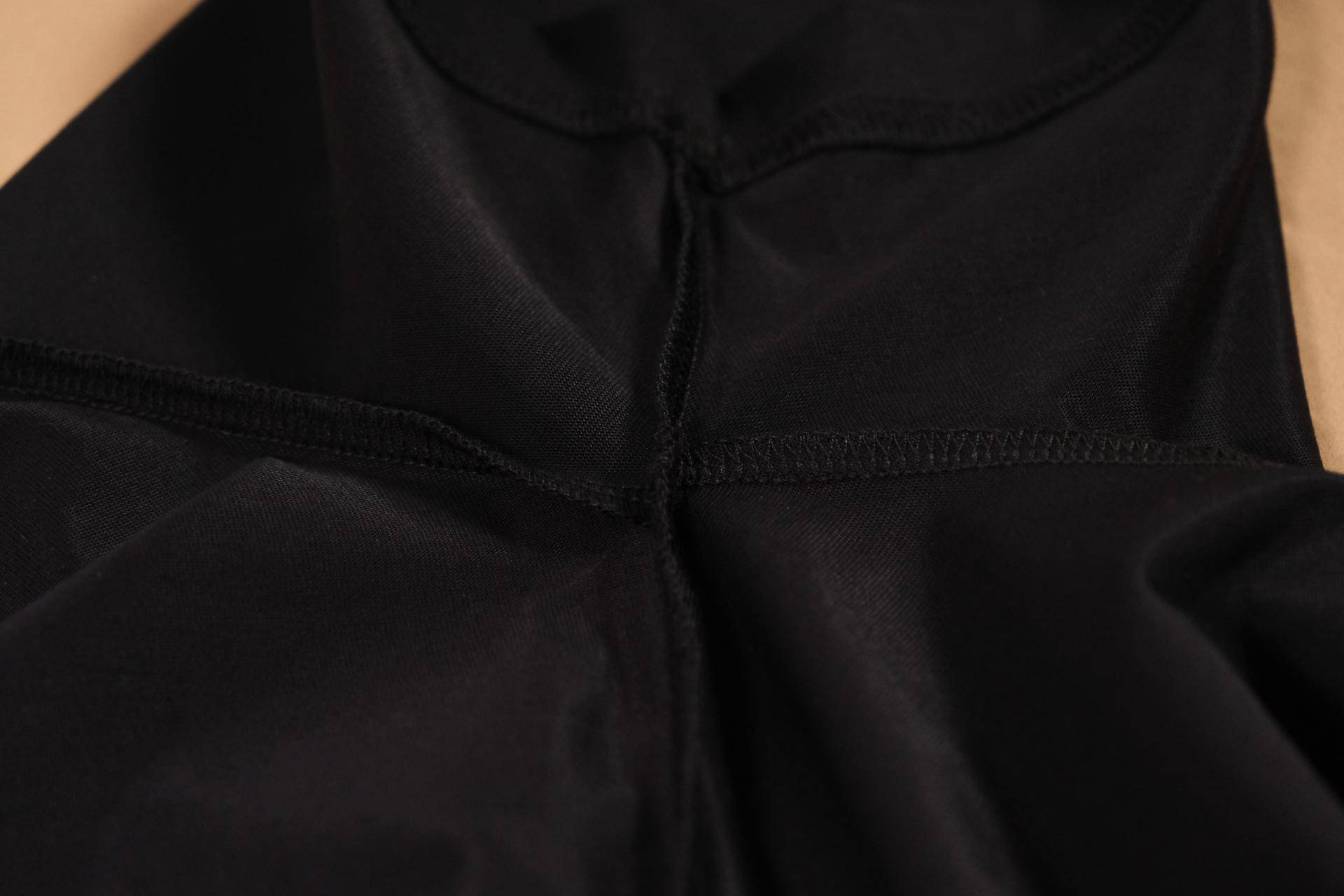 什么材质t恤适合夏天穿,夏季啥材质t恤凉快抗皱不缩水