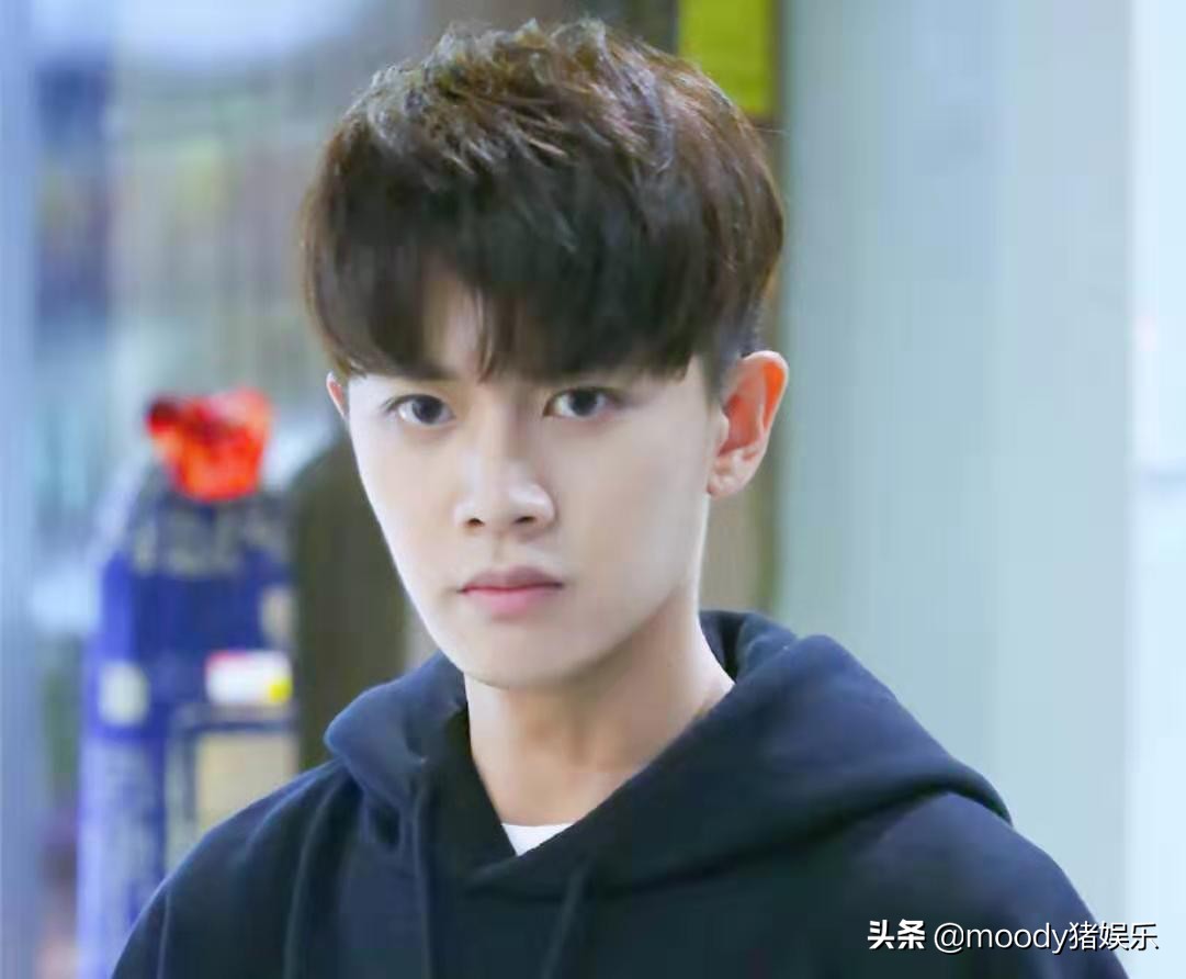 你喜欢的陆大人，原来是中二少年、孤独王子、Tony老师……