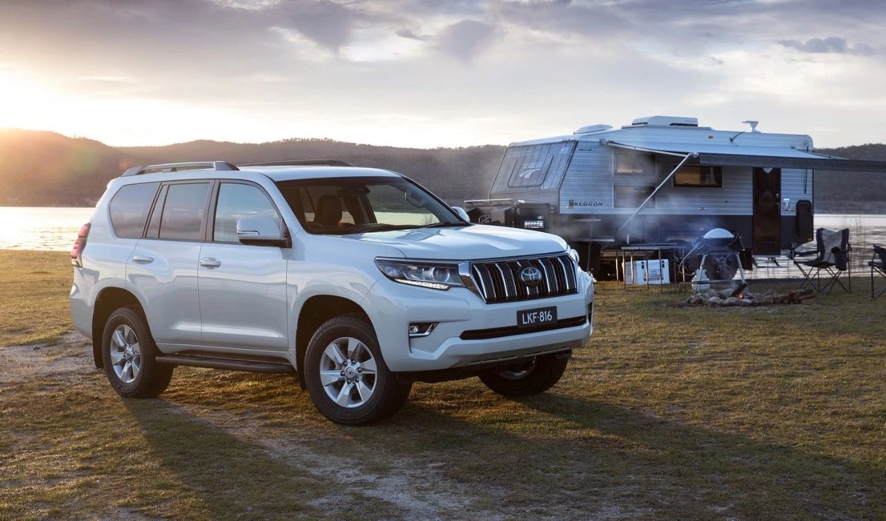 开了10年的丰田混动值得买吗,丰田混动保值还是纯燃油保值