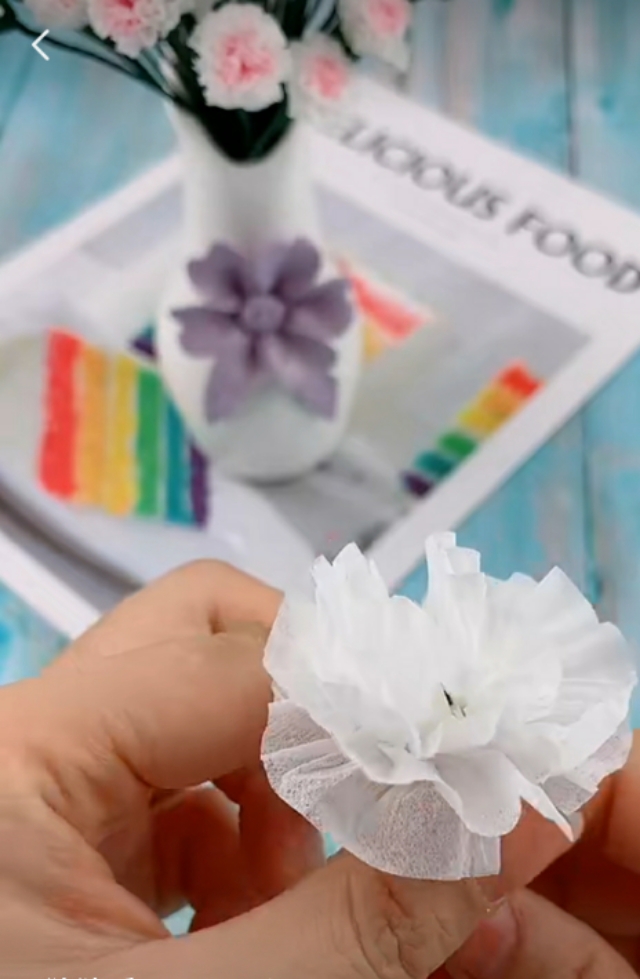 用纸巾做花花教程,用卫生纸做花花教程