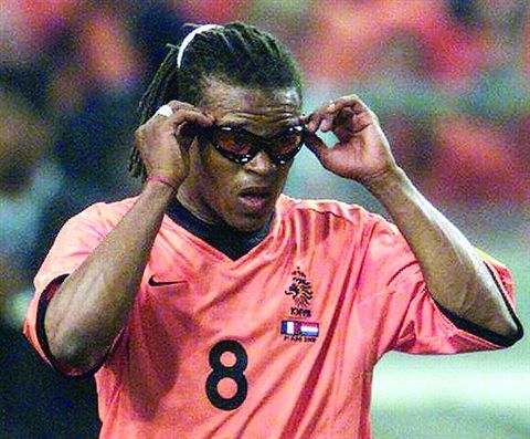 从默默无闻到闻名全国,从默默无闻到声名显赫