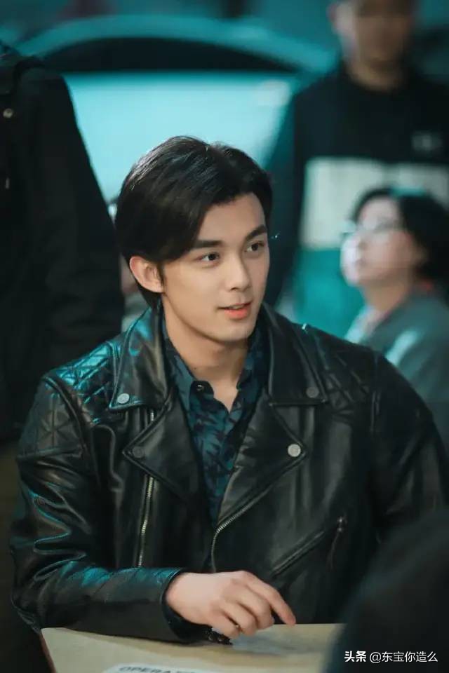 侯明昊吴磊什么剧,侯明昊吴磊直播爱情观剪辑