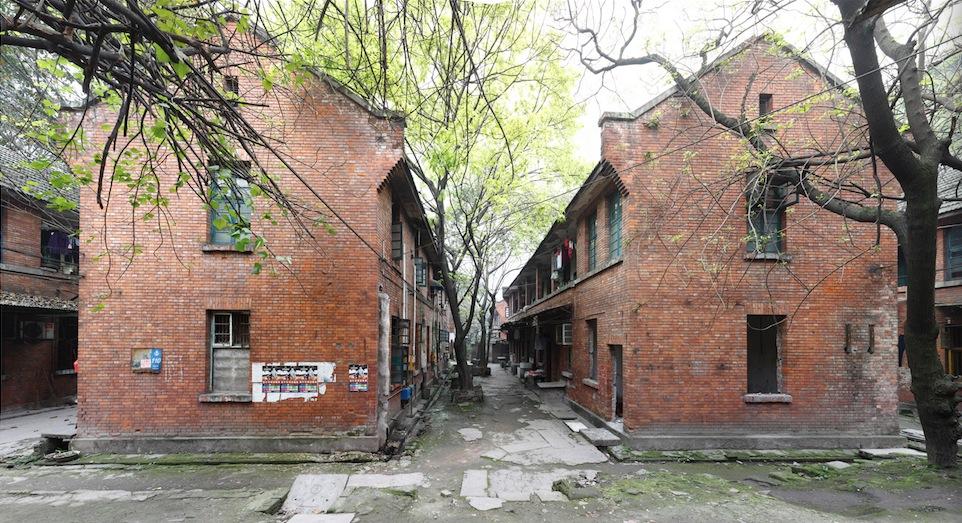 红岩女主饶国模：为爱私奔，丈夫入国民*党**并再婚，她把家献*产党共**