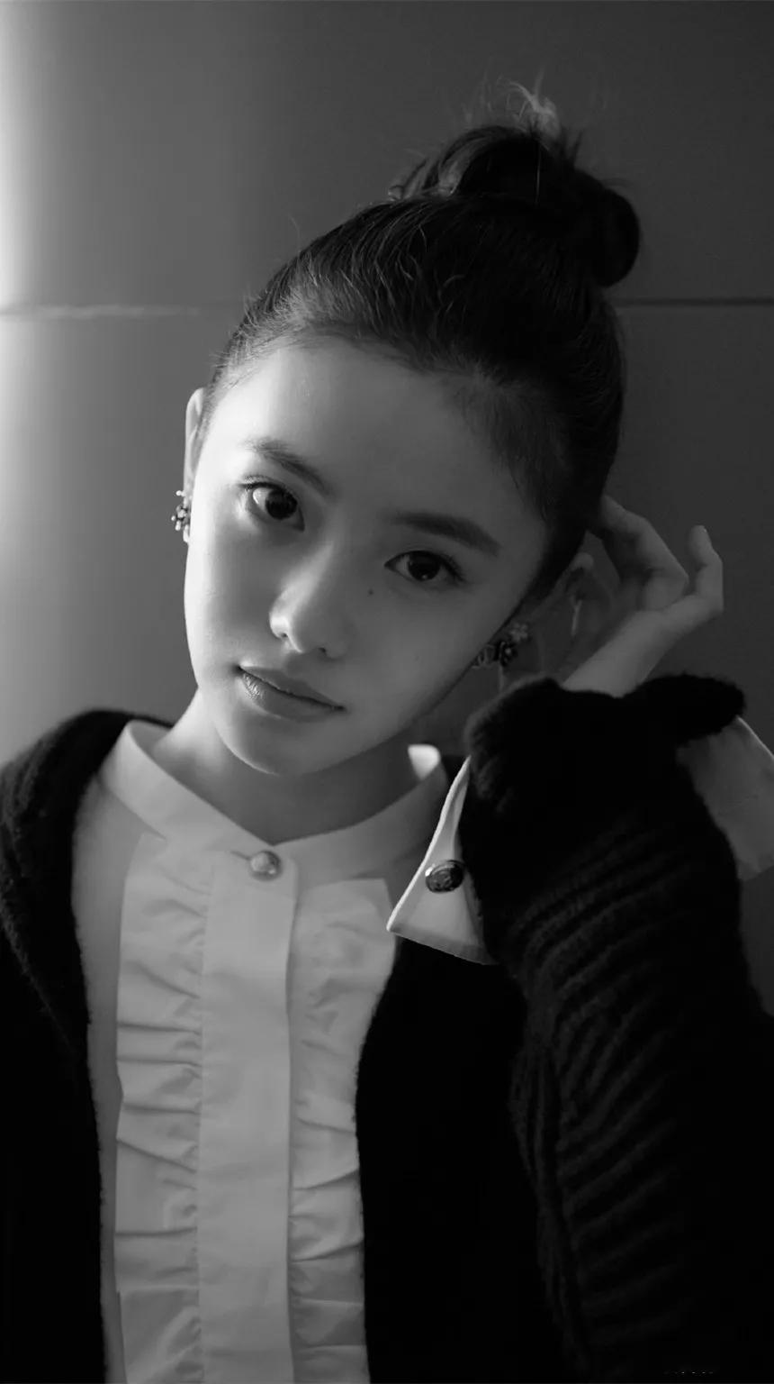 女明星真实年龄成谜,所有女明星的真实年龄多大