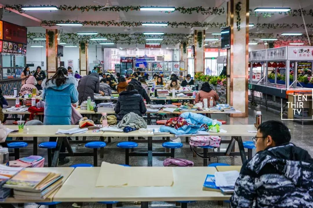 这样的青春，混迹过黄家湖大学城的人都会懂