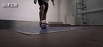 花式足球技巧学会了快去试试吧,简单花式足球过人技巧