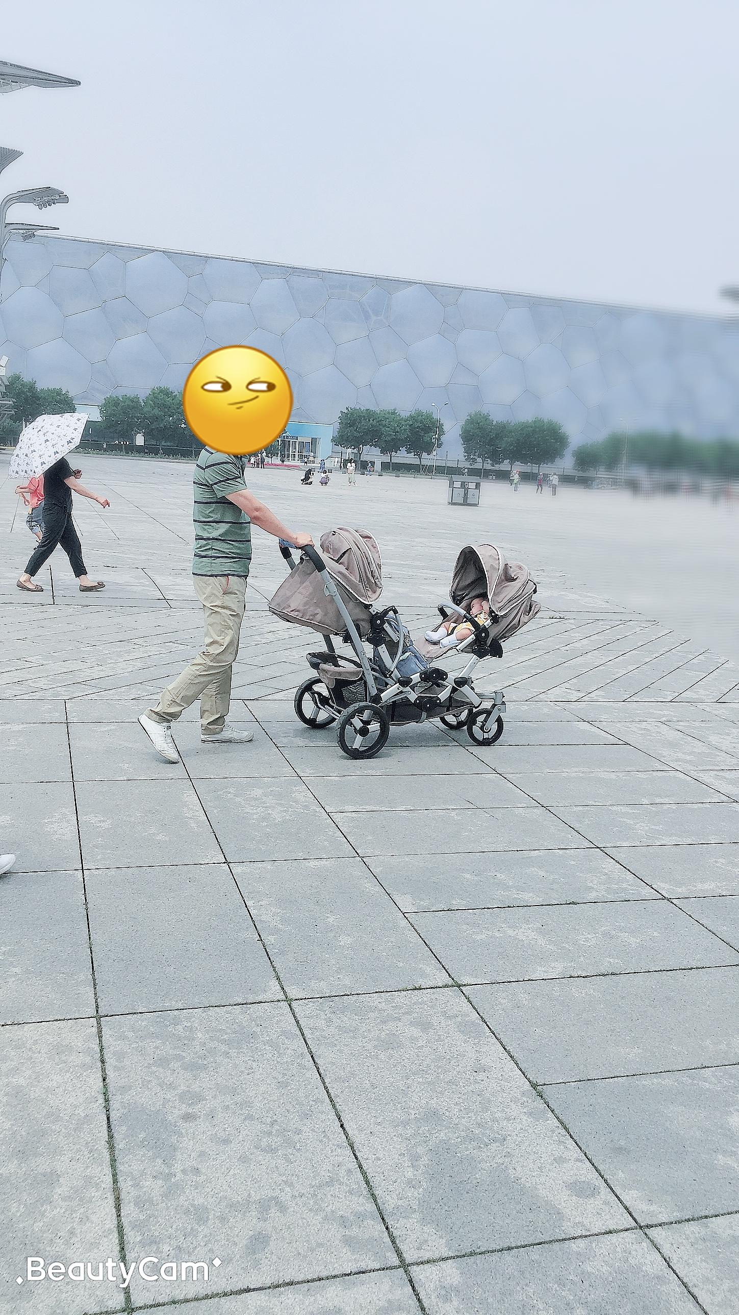 两个胎盘的双胞胎是同卵还是异卵,双胞胎一个胎盘有几条脐带