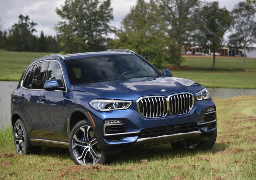 宝马x5和奥迪q7操控比较,宝马x5对比卡宴哪个操控好