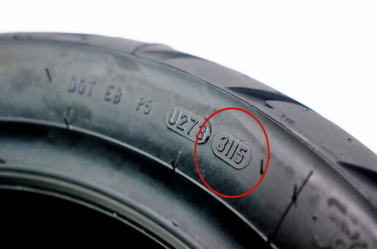 轮胎的黄点和红点有什么含义,轮胎外侧的红白点是什么意思