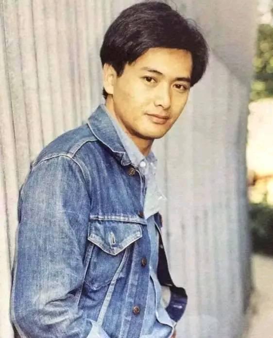 周润发20岁到67岁,周润发的年轻照片