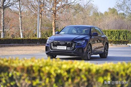 奥迪q855tfsi臻选动感型试驾,沉浸式体验24款奥迪q8臻选动感型
