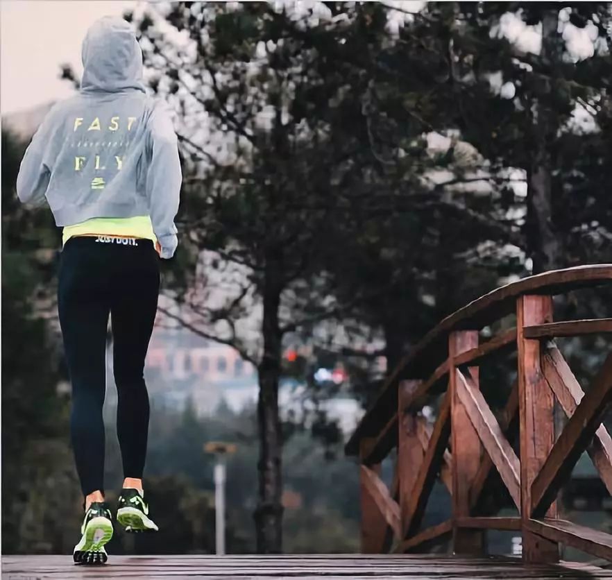 人生最好的改变从坚持跑步开始,人生最美丽的改变是从跑步开始