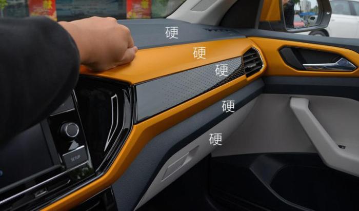 大众polotcross价格,大众tcross和polo哪个好