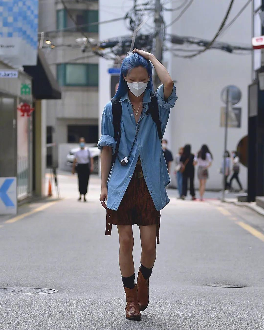 真实韩国女街拍,韩国女生穿搭街拍