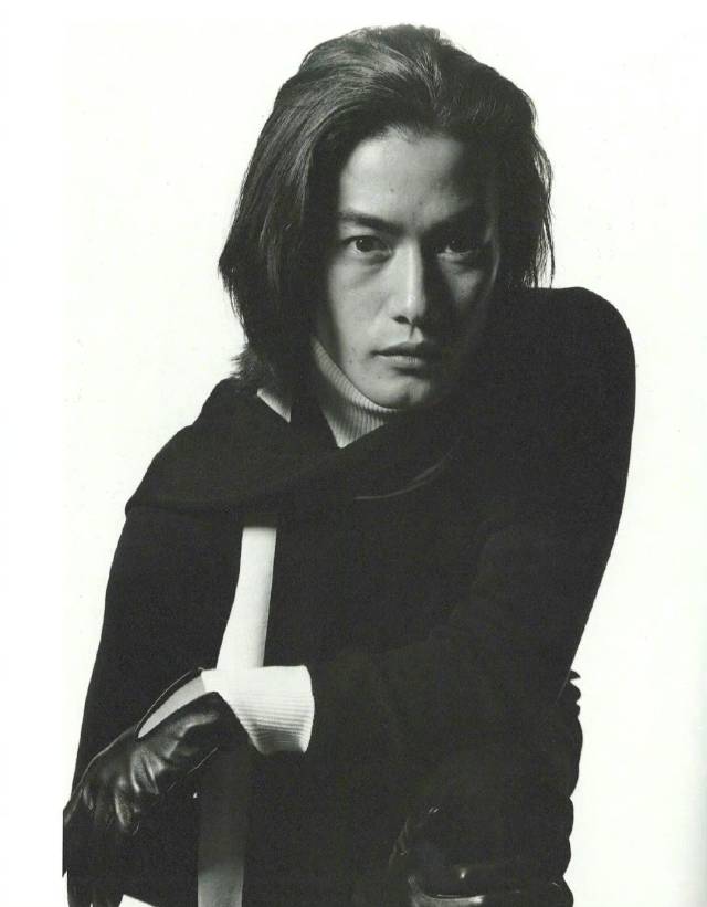 娱乐圈50岁仍单身的男明星,50岁还单身的男生