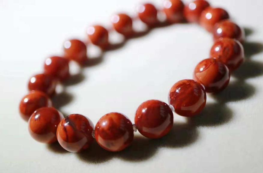 文玩金刚菩提手串保养,蜜蜡手串佩戴和保养方法