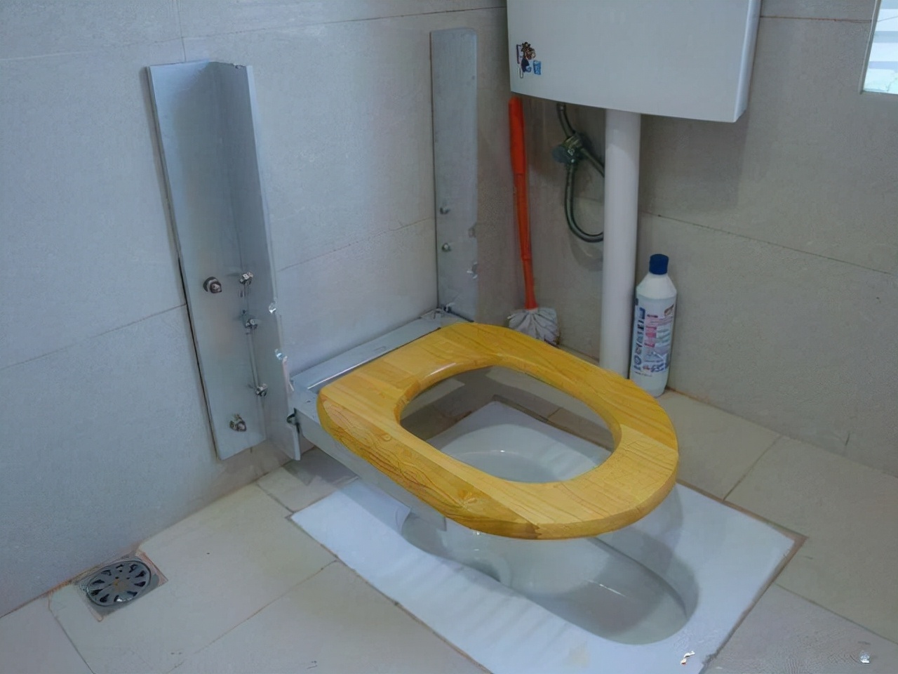 马桶好改成蹲坑吗,老款马桶怎么改成蹲坑