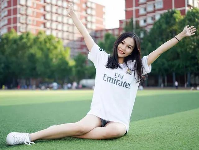 【足球头像】超美女生足球头像！