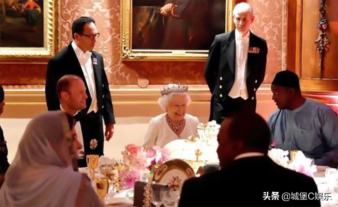 戴安娜王妃葬礼的诡异事件,戴安娜王妃灵异事件还原