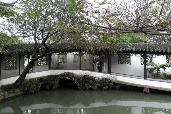 苏州乐园森林公园离拙政园有多远,苏州最出名的园林拙政园怎么介绍