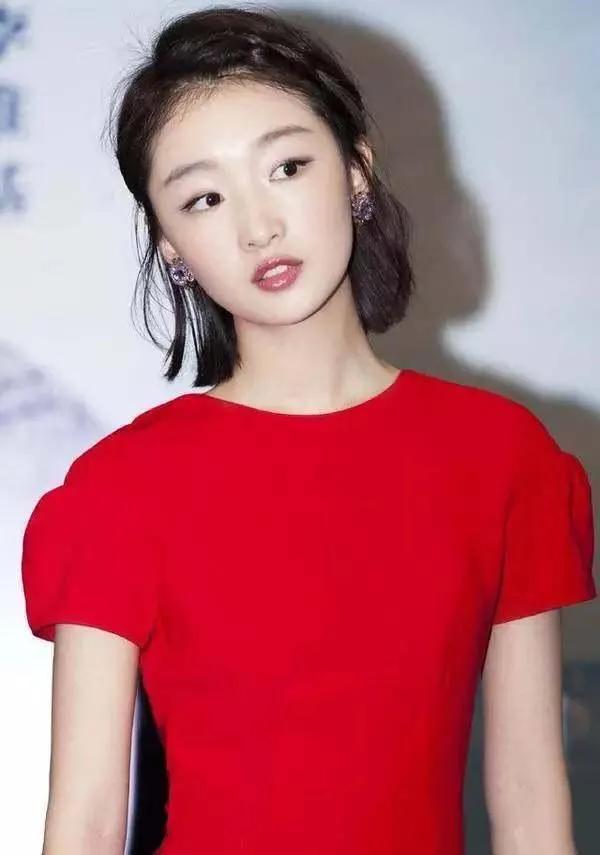 16岁出道荣获影后,周冬雨一个谋女郎的成长之路