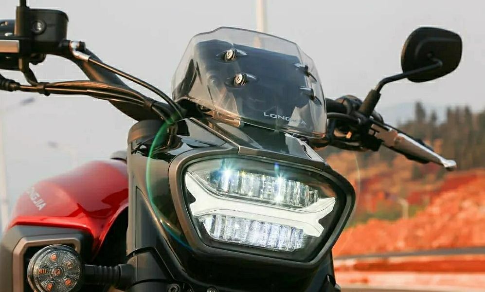 龙嘉V霸650发布：辐条、日清、KYB、无钥、座椅手把加热