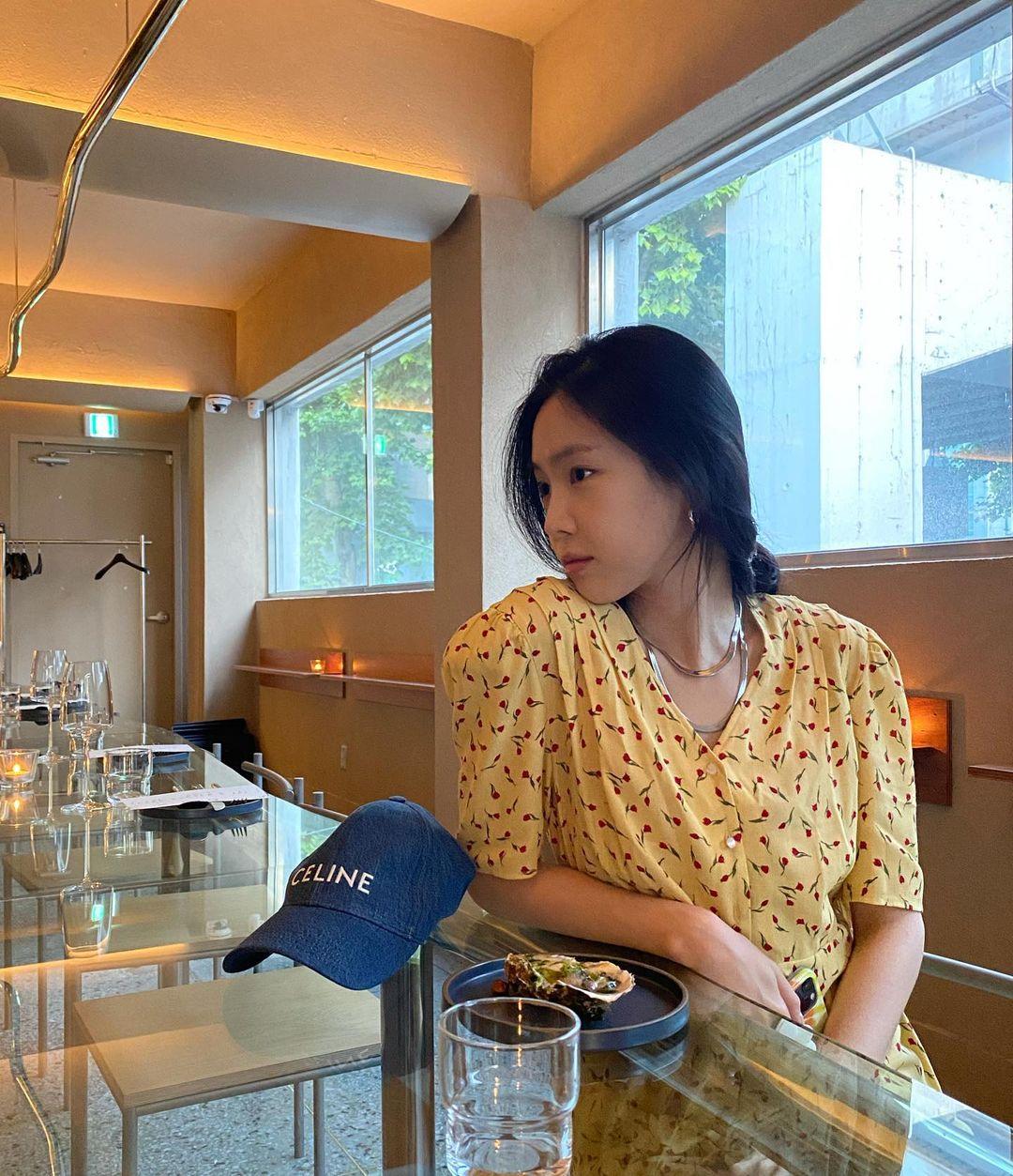 欧阳娜娜王牌对王牌第四季穿裙子,欧阳娜娜的时装周穿搭气质又高级