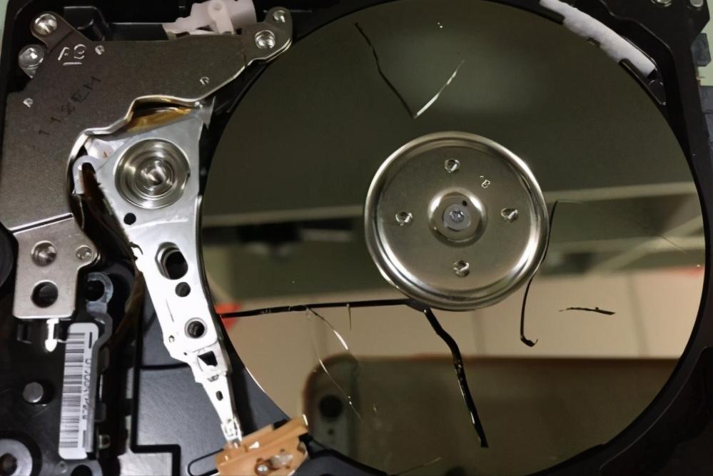 电脑硬盘坏了怎么修复？可尝试这几种办法，有几率修好它