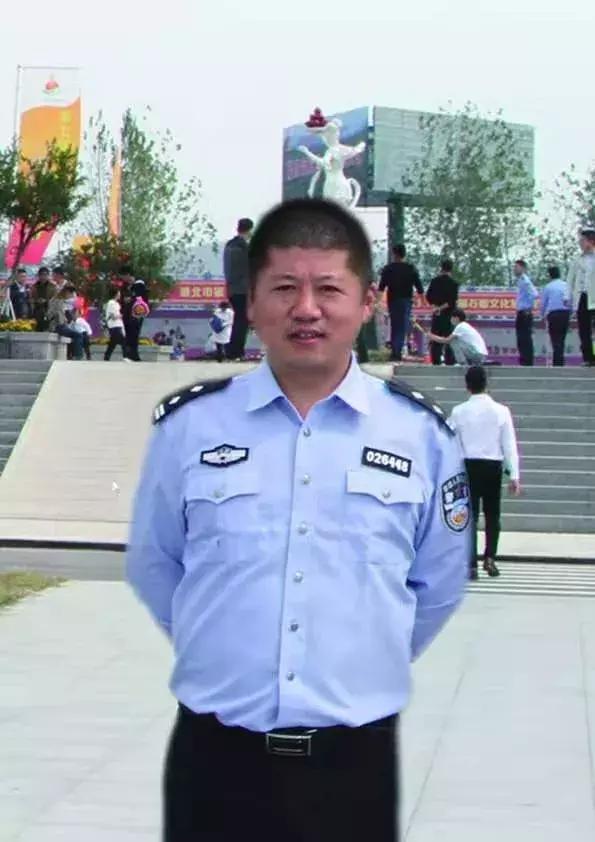 36岁刑警抓逃犯时牺牲,47岁民警抓捕嫌犯时牺牲