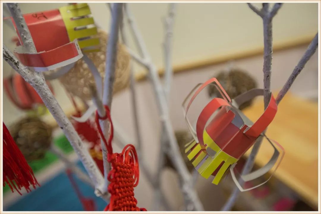 小班寒冷的冬天主题美工区域投放,小班主题我喜欢夏天环境创设要求