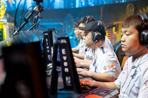 CFPL丨名将X1mo再回情久大魔王之名将持续发光