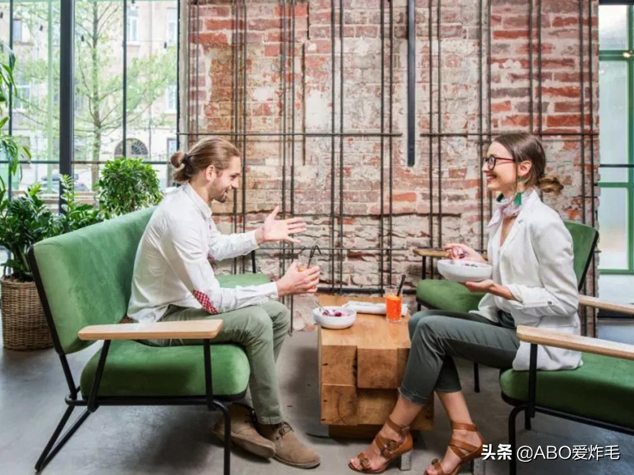 美国人用工作服暗示单身：上班穿什么，比想象的更复杂