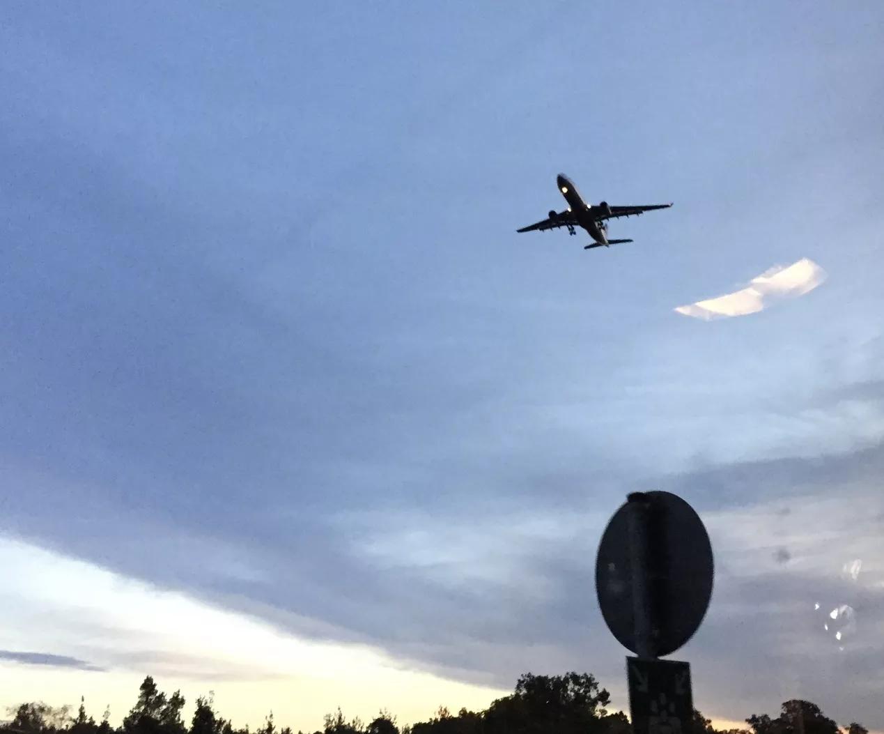 昨天我乘飞机去北京英语怎么说,我昨天坐飞机去北京英文
