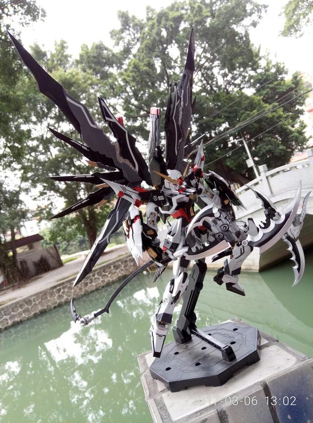 龙桃子mg命运高达模型,白色恶魔ds对战独角兽高达