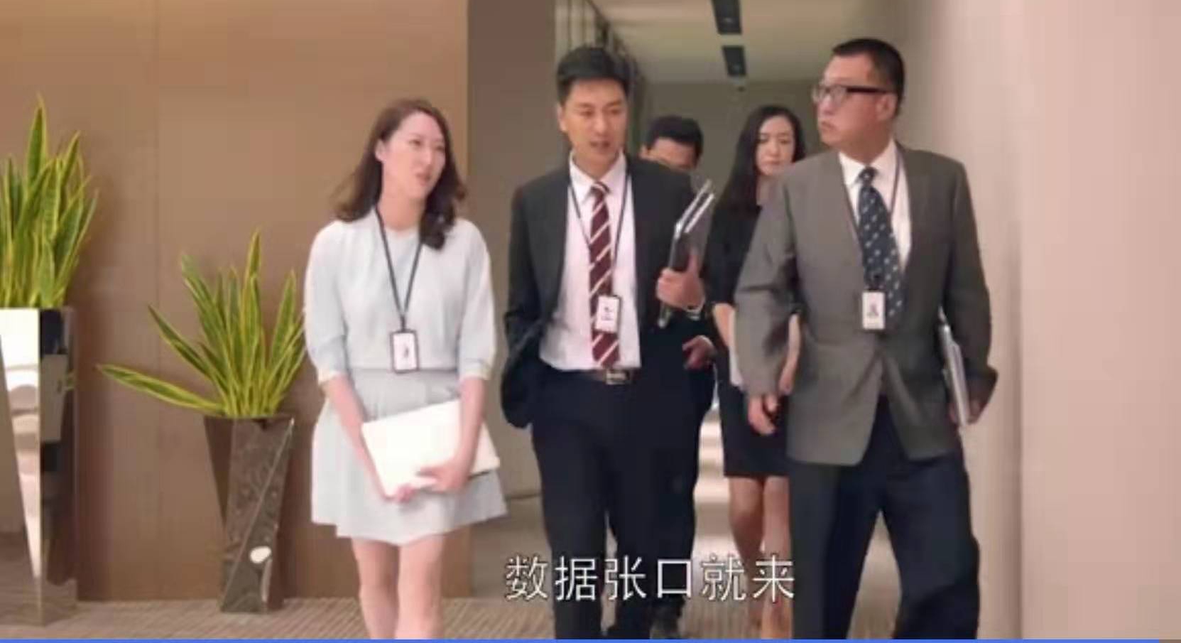 刚上班遇到很讨厌的同事想辞职,看见同事就闹心怎么办