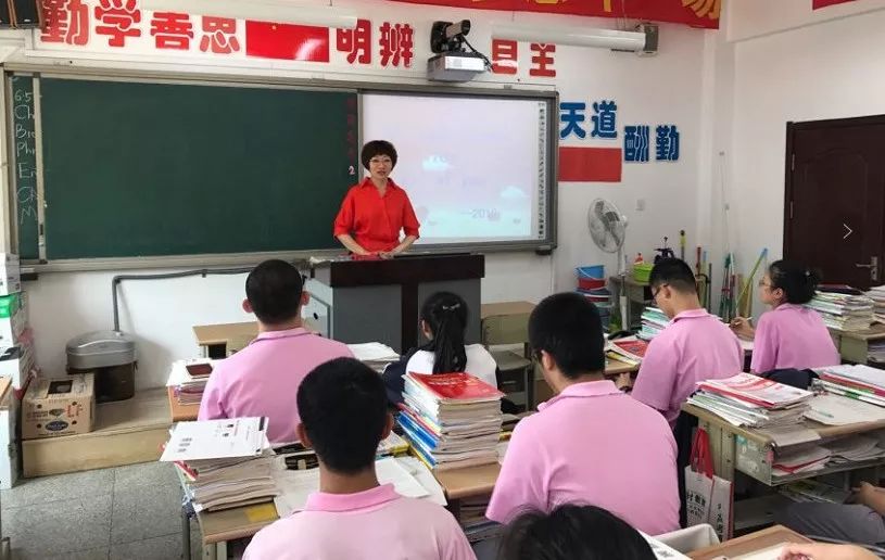 2020全景看高中丨大十二，教给我爱，教给我向上成长的勇气和力量