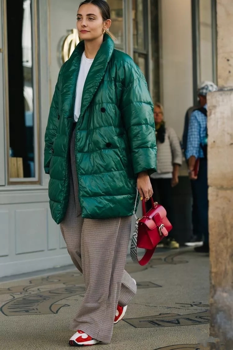 矮个子棉服怎么穿才好看,小个子宽松长款棉服怎么搭配