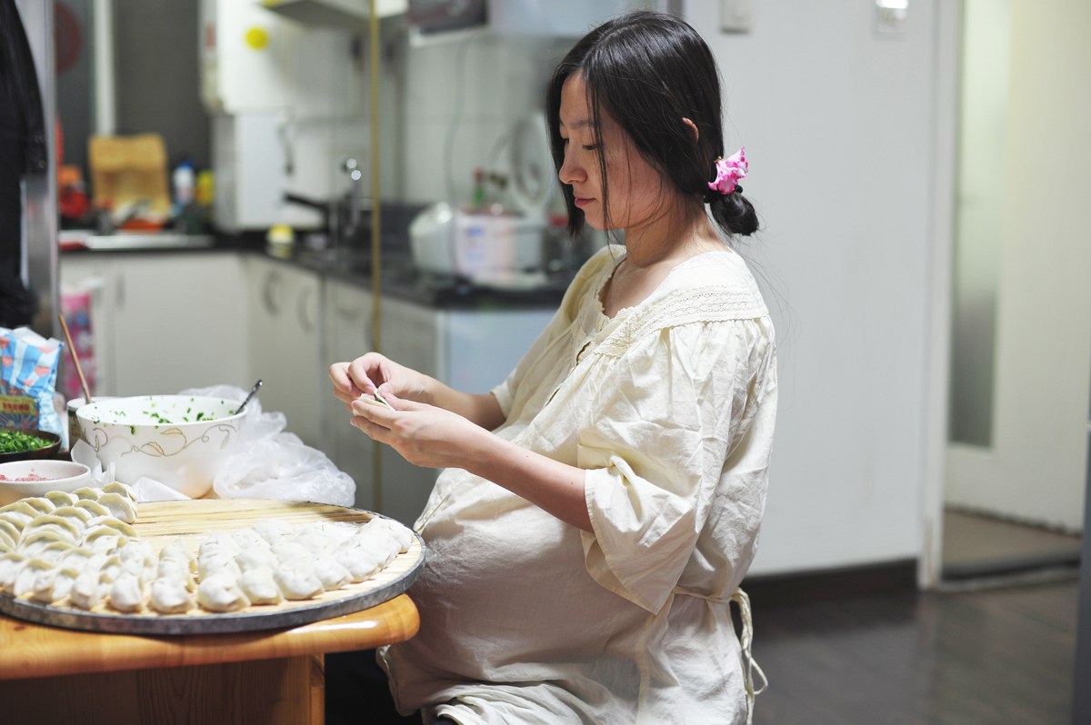 男子因妻子怀孕让邻居关网怕辐射,孕妇害怕辐射要求关wifi回应