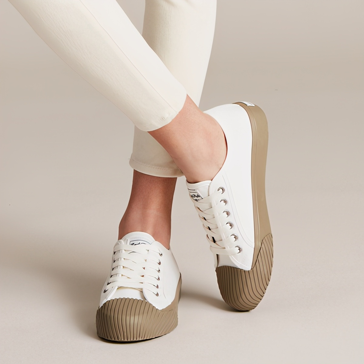 英国皇室帆布鞋,夏季英伦风透气帆布鞋